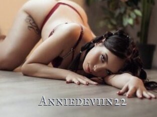 Anniedeviin22