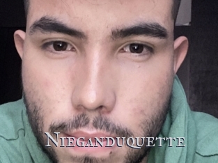 Nieganduquette