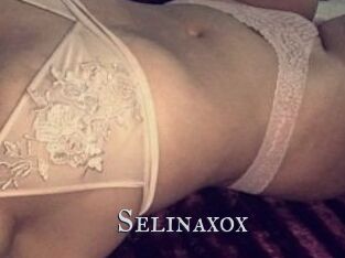 Selinaxox